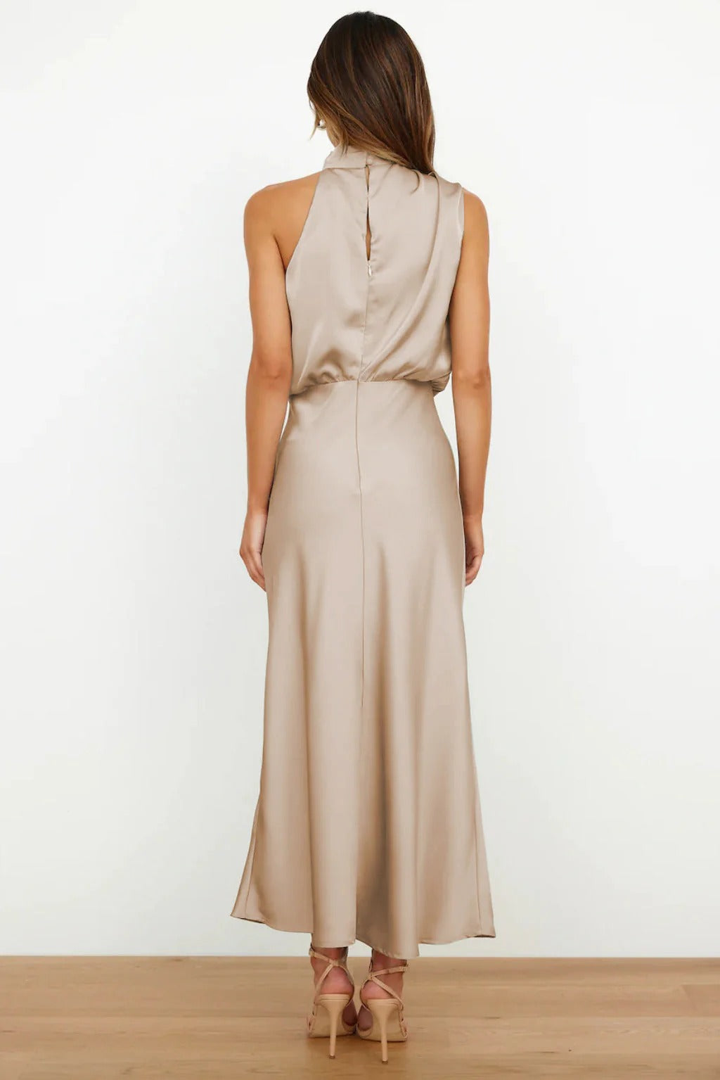 Vera – Vestido Drapé Halter